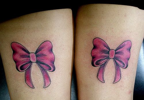 tatouage gros noeud