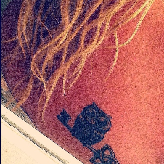 tatouage hibou cheville