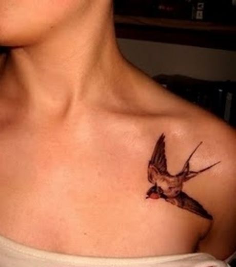 tatouage hirondelle avec cerise