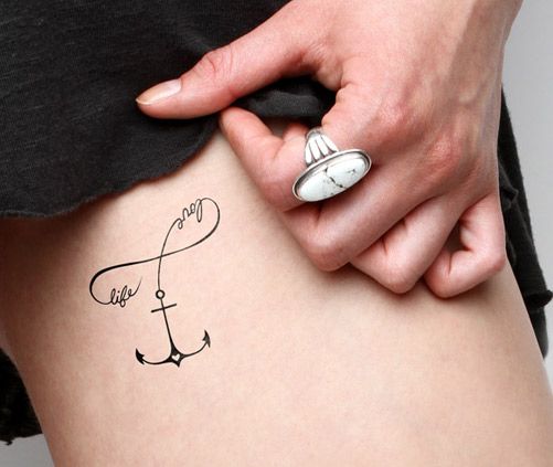 tatouage infini ancre blanche