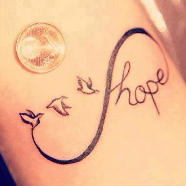 Tatouage infini hope