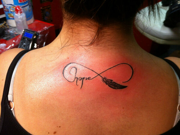 tatouage infini hope