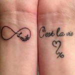 tatouage infini lettre