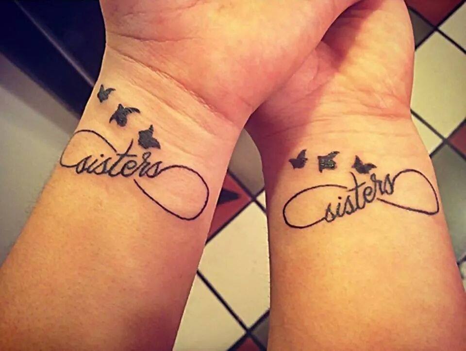 tatouage infini lettre