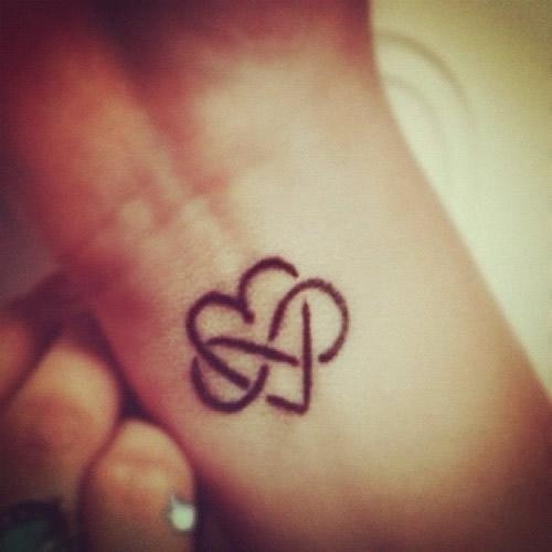 tatouage infini one direction