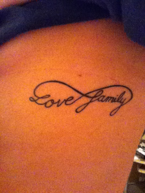 tatouage infinity family love