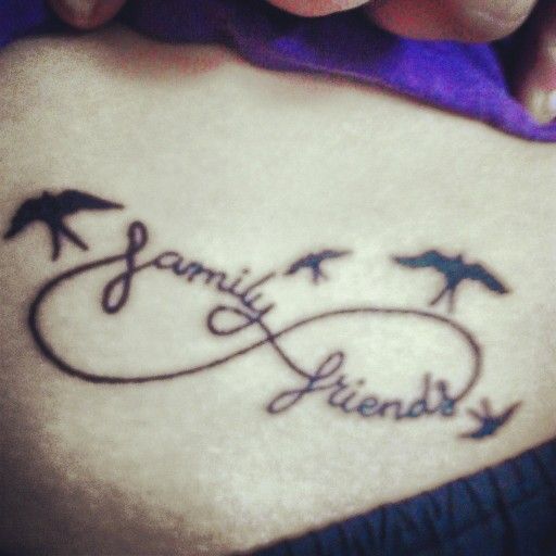 tatouage infinity friends