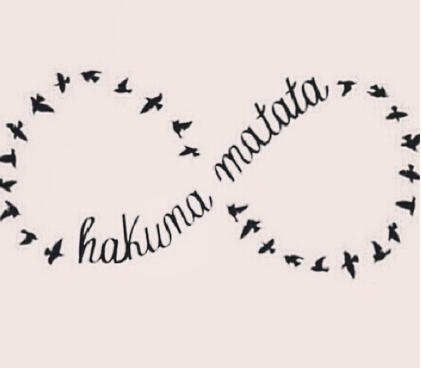 tatouage infinity hakuna matata