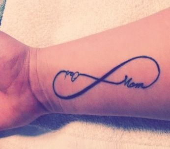 tatouage infinity mom dad