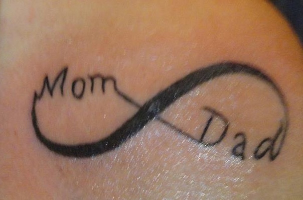 tatouage infinity mom dad