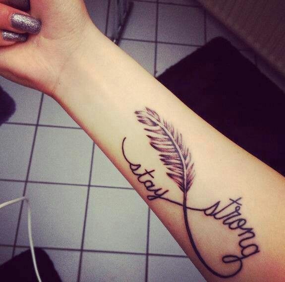 Tatouage infinity stay strong