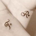 tatouage initiale c