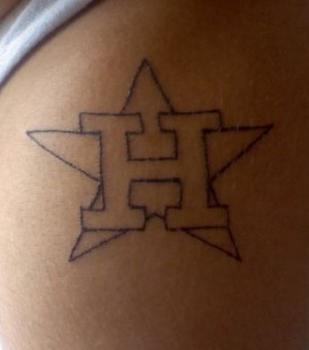 tatouage initiale h