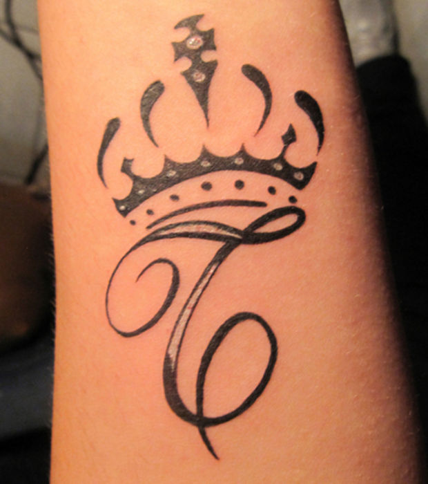 tatouage initiale jb