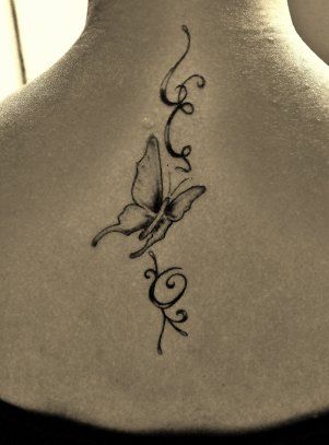 Tatouage initiale prénom