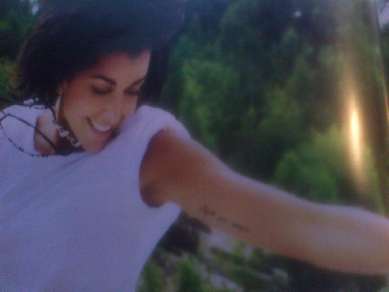 tatouage intérieur bras jenifer