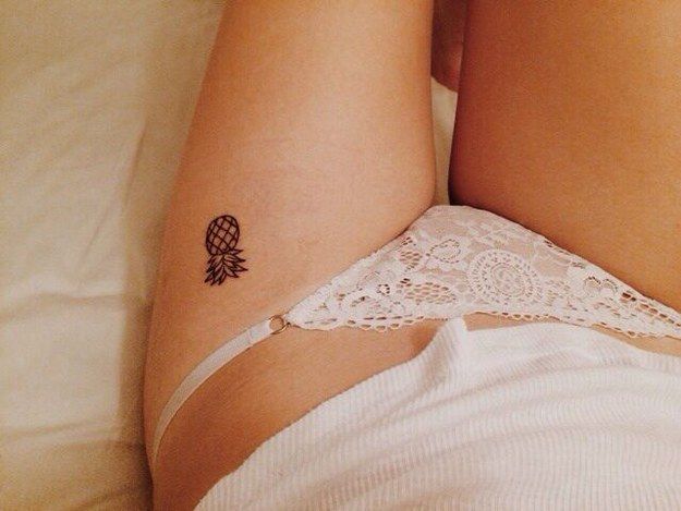 tatouage jambe discret