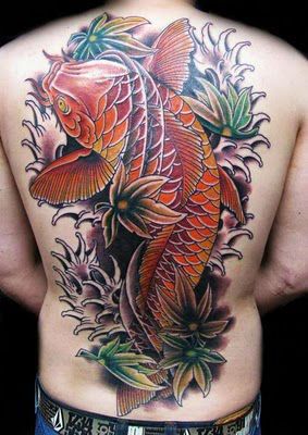 tatouage japonais de poisson koi