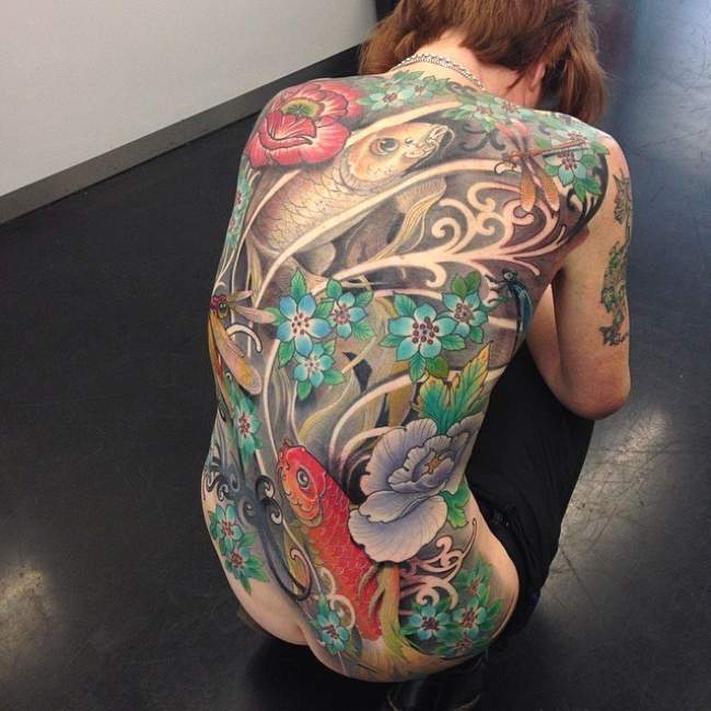 tatouage japonais femme dos