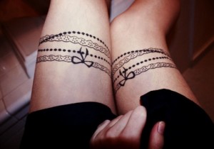 tatouage jarretière tribal
