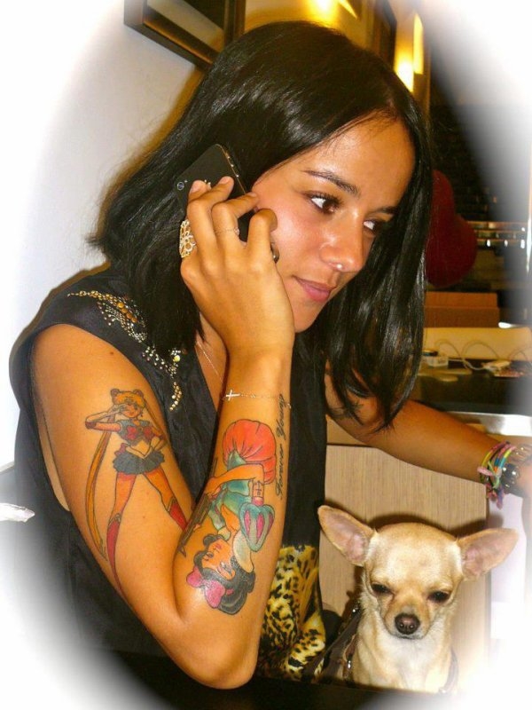 tatouage jenifer bartoli bras gauche