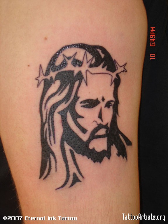 tatouage jesus tribal