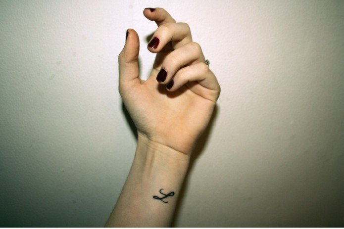 tatouage lettrage discret