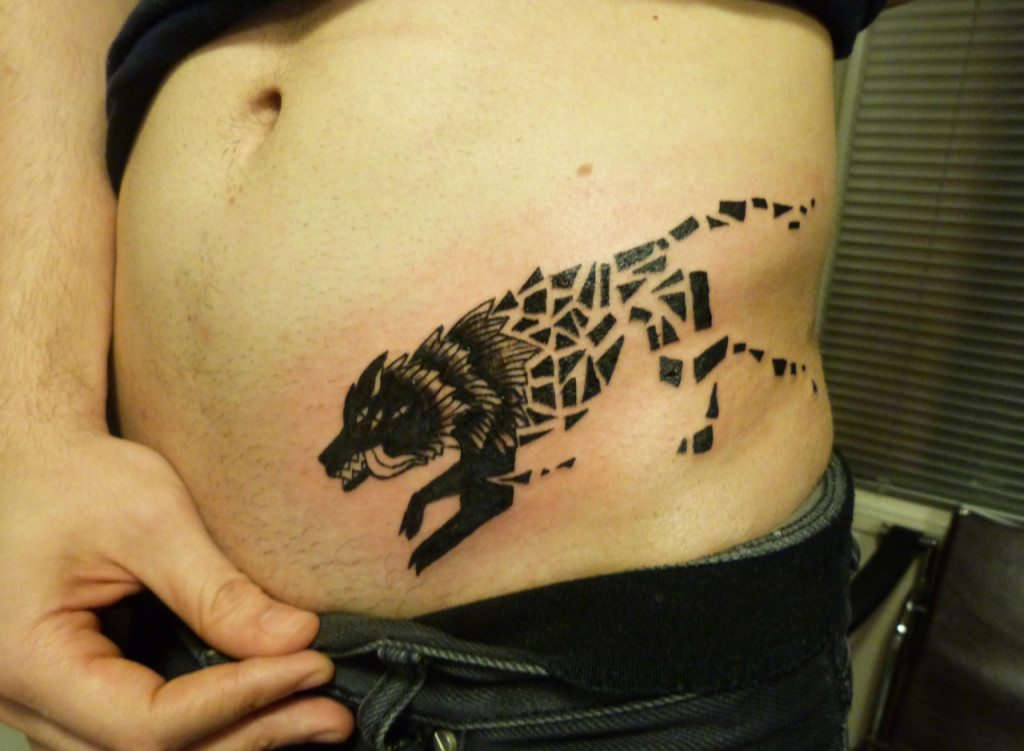 tatouage loup discret