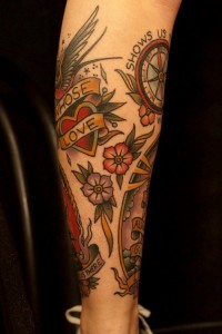 tatouage mollet femme