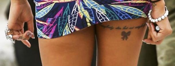 Tatouage nabila cuisse ecriture