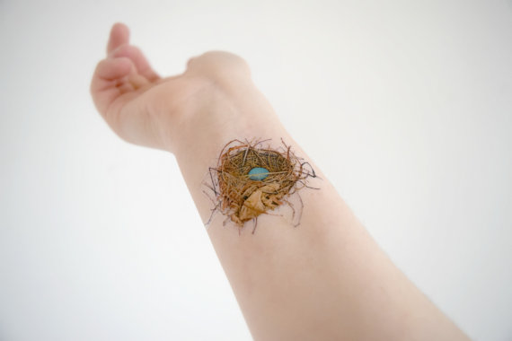 tatouage nid d'oiseau