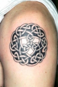 tatouage noeud celtique