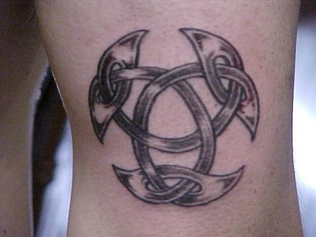 tatouage noeud celtique tribal