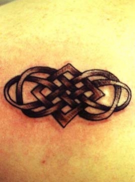 tatouage noeud celtique tribal