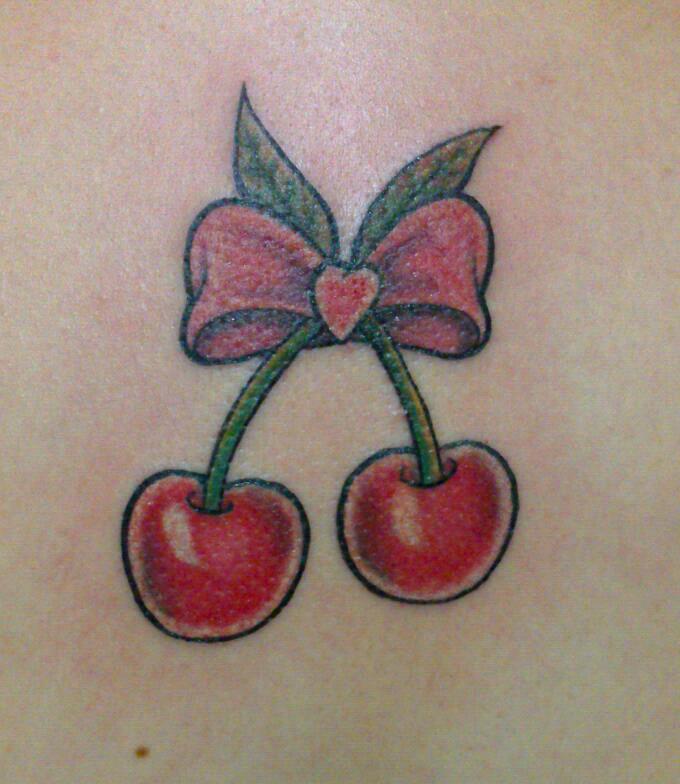 tatouage noeud cerise