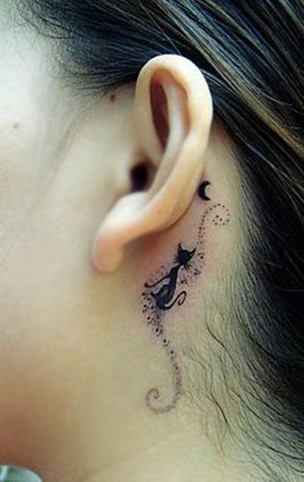 tatouage noeud derrière l'oreille