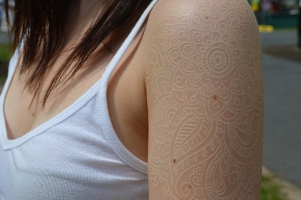 tatouage noeud épaule