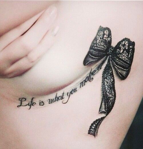 tatouage noeud et phrase