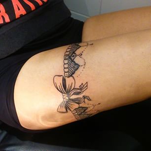 tatouage noeud femme
