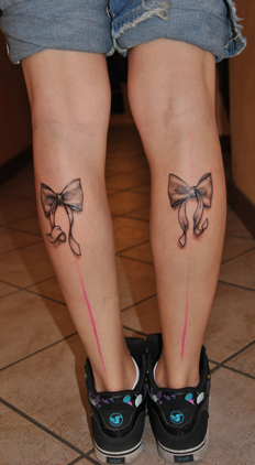 tatouage noeud flanc