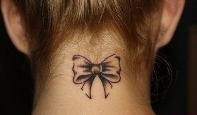 tatouage noeud hello kitty