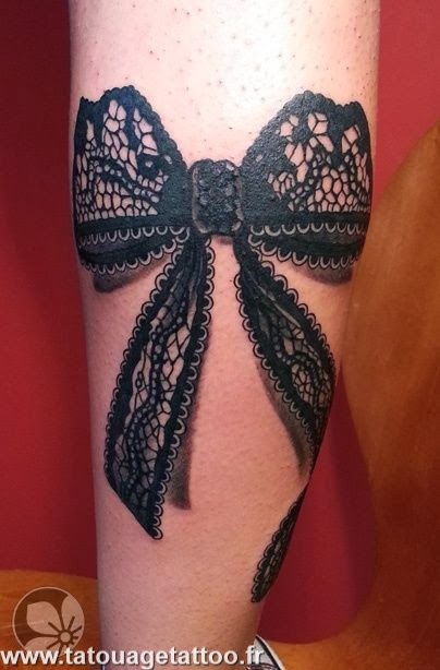 tatouage noeud mollet
