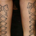 tatouage noeud nabila