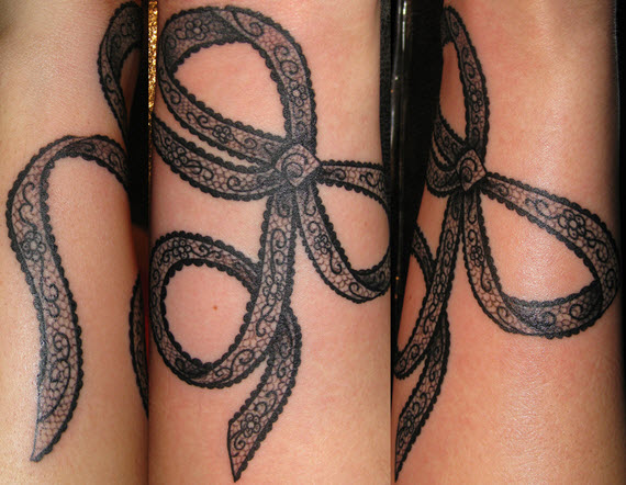 tatouage noeud noir