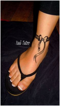 tatouage noeud pied