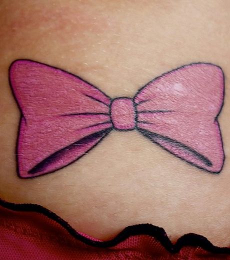 tatouage noeud rose