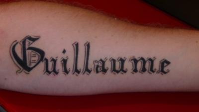 tatouage nom en gothique