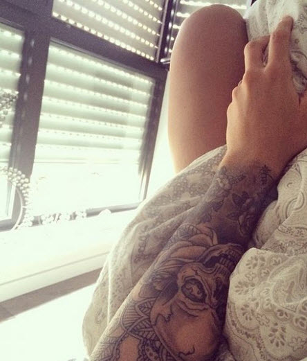 tatouage nuque caroline receveur