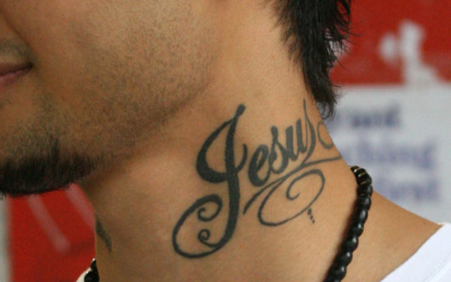 tatouage nuque cou homme