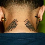 tatouage nuque cou homme
